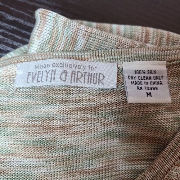 Evelyn & Arthur 100% Silk Space Knit Short Sleeve Shirt โ Size M - Picture 5 of 7